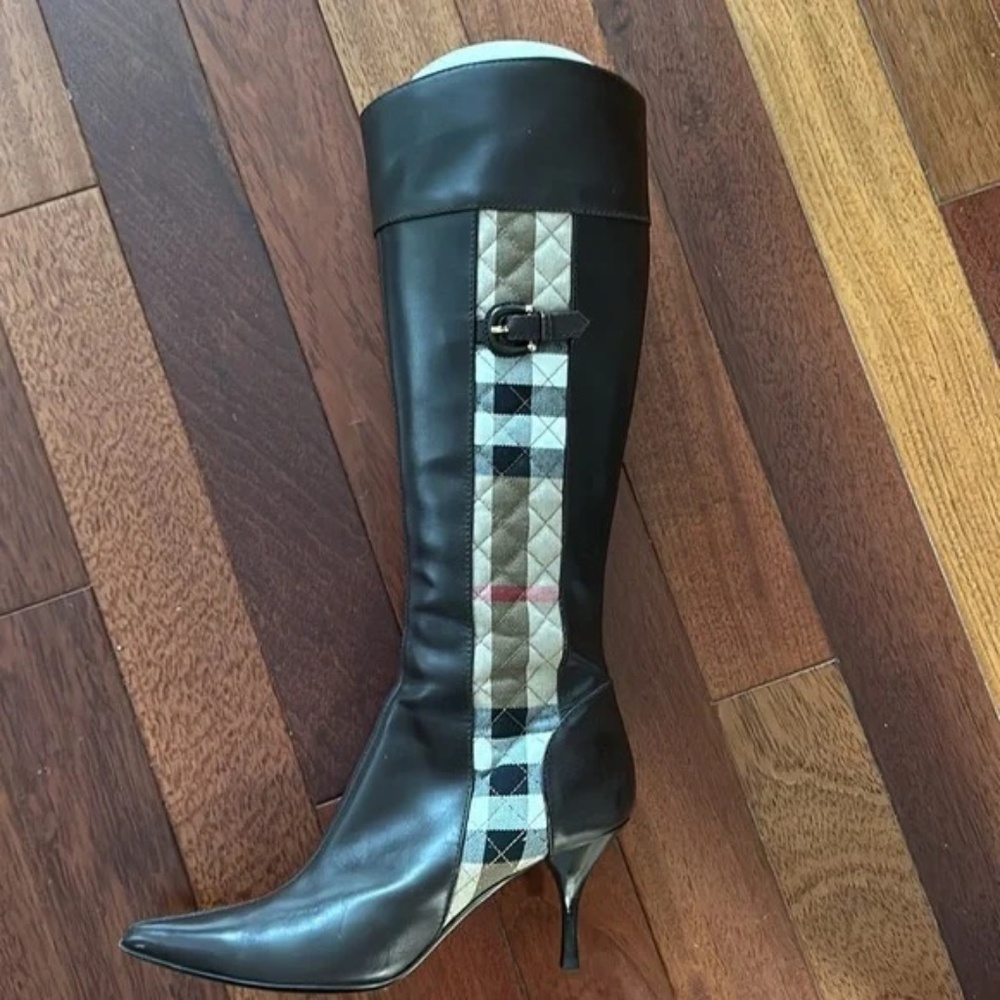 Gorgeous Authentic Burberry Nova Check and Leather Heel Boots - Picture 2 of 5